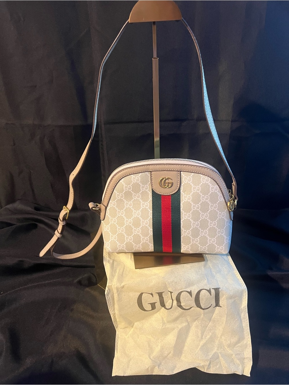Gucci Beige GG Supreme Crossbody with Red and Green Web Stripe Dust Bag Included - Picture 14 of 14